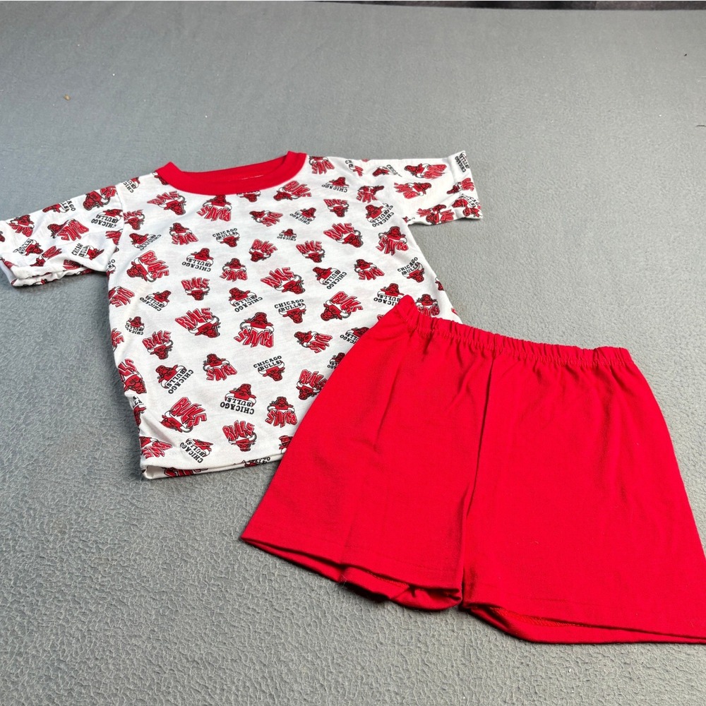 Vintage Chicago Bulls Kids T-Shirt and Shorts Set Size 5-6 Made in USA NBA 90s
